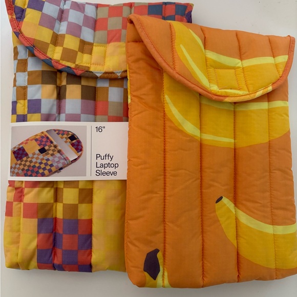 NWOT BAGGU 13" Banana Print Puffy Laptop Sleeve - Picture 14 of 15